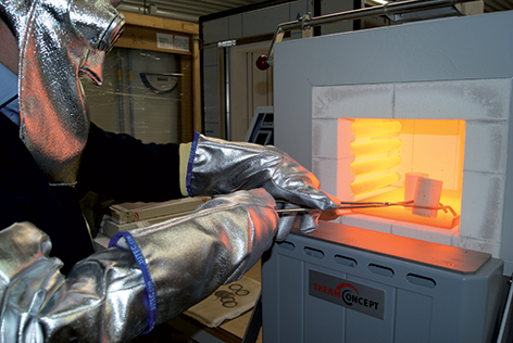 Teplu, žáru a prořezu odolné rukavice